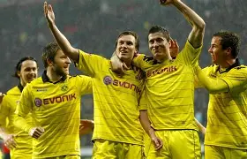 汉堡肆虐多特蒙德，冠军联赛惊现强队逆袭